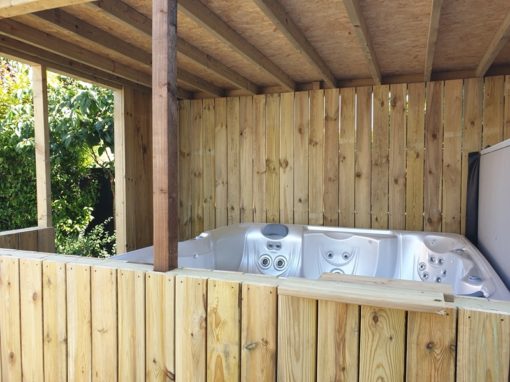 gallery-1 Bespoke wooden hot tub